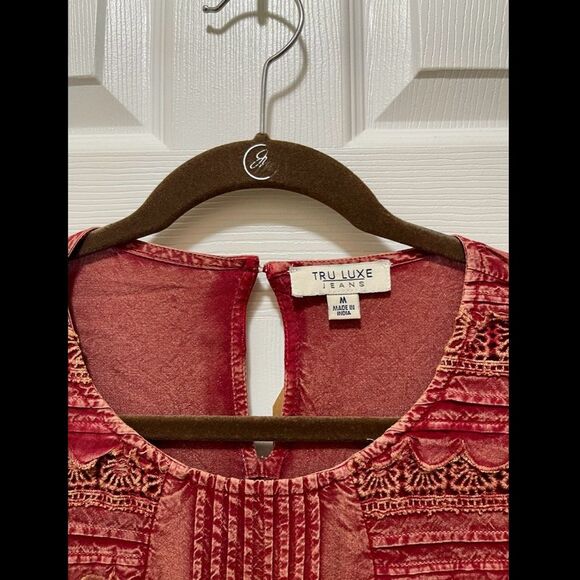 Tru Luxe Womens Blouse Top Textured BOHO Western Size M Long Sleeve Floral NWT - Picture 3 of 12